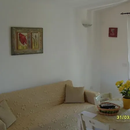 3casadelfaro Piano Terra Con Giardino 4min Dal Mare Casa de Férias Olbia