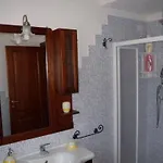 3casadelfaro Piano Terra Con Giardino 4min Dal Mare Σπίτι διακοπών