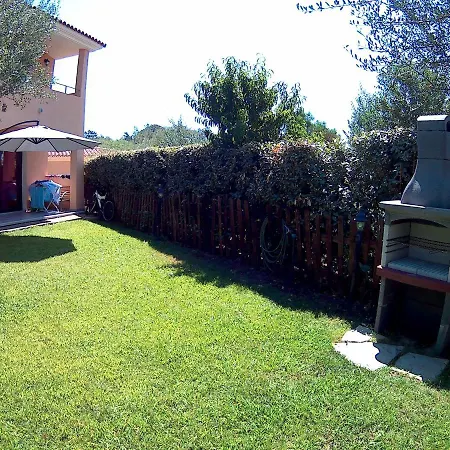 Casa Del Faro Piano Terra Con Giardino Holiday home *