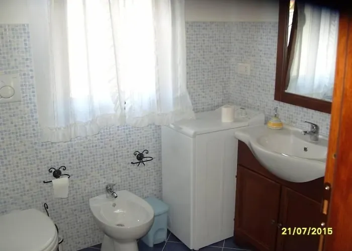 3Casadelfaro Piano Terra Con Giardino 4Min Dal Mare Dom wakacyjny *