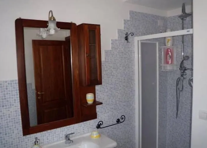 3Casadelfaro Piano Terra Con Giardino 4Min Dal Mare Dom wakacyjny